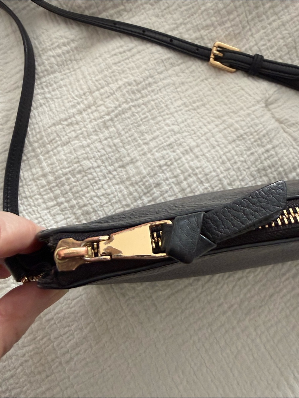 Tory Burch Black Pebbled Leather Crossbody with Gold Hardware - Picture 8 of 11